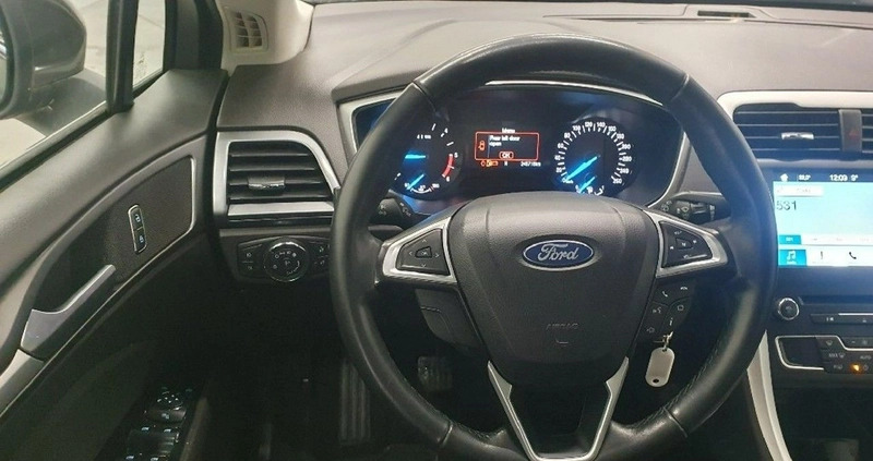 Ford Mondeo cena 27500 przebieg: 245716, rok produkcji 2017 z Maszewo małe 191